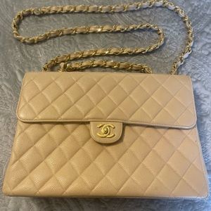 SOLD ‼️ Chanel Vintage Jumbo 90’s Beige Caviar Single Flap Bag